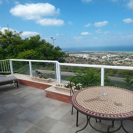 Boutique Apartment "Facing The Sea" Хайфа Экстерьер фото
